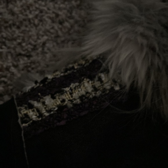 Unique fuzzy jacket w leopard print on inside and shaggy outside, suede material - Picture 3 of 6